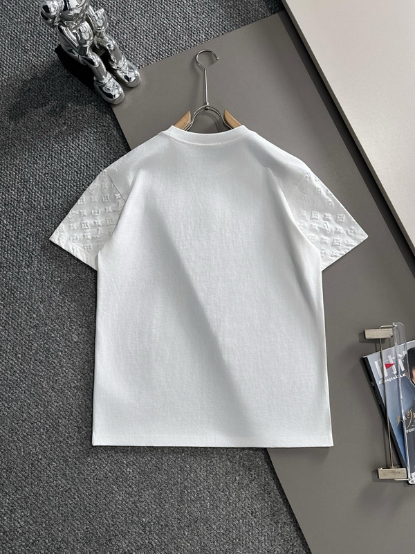 ブランドTシャツ背面デザイン